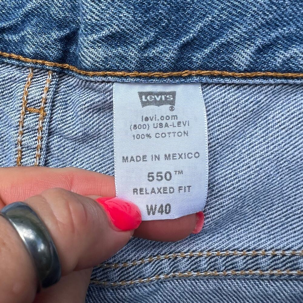 Vintage Y2K Levi's 550 Relaxed Fit Blue Jean Shorts Jorts Size 40 - Picture 4 of 9